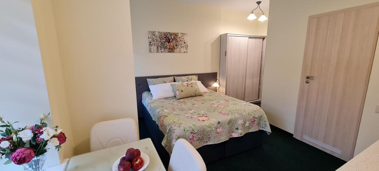 Apartamentai Vyta Klaipėda Exteriör bild